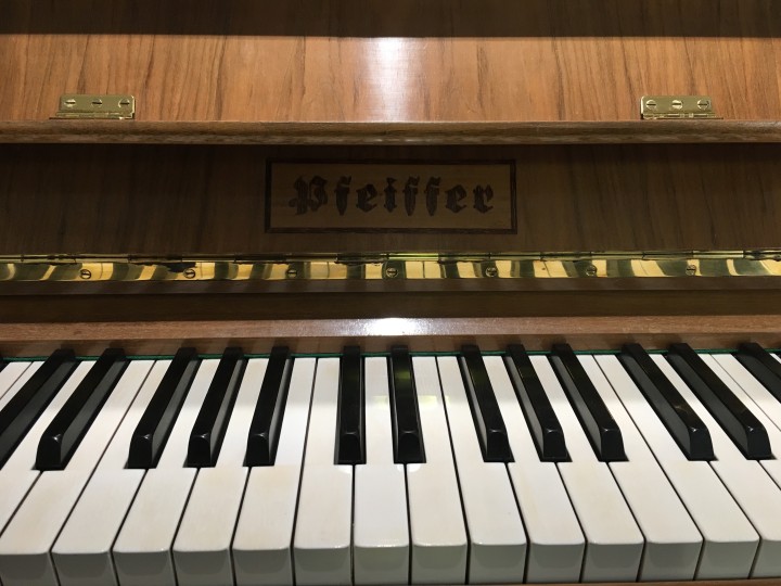 Pfeiffer Klavier gebraucht 