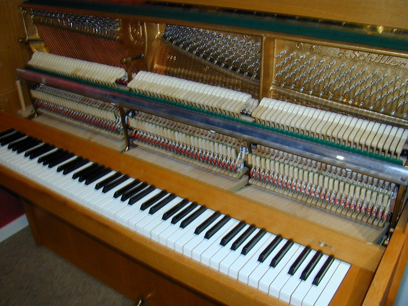 Klavier gebraucht J. Schiller