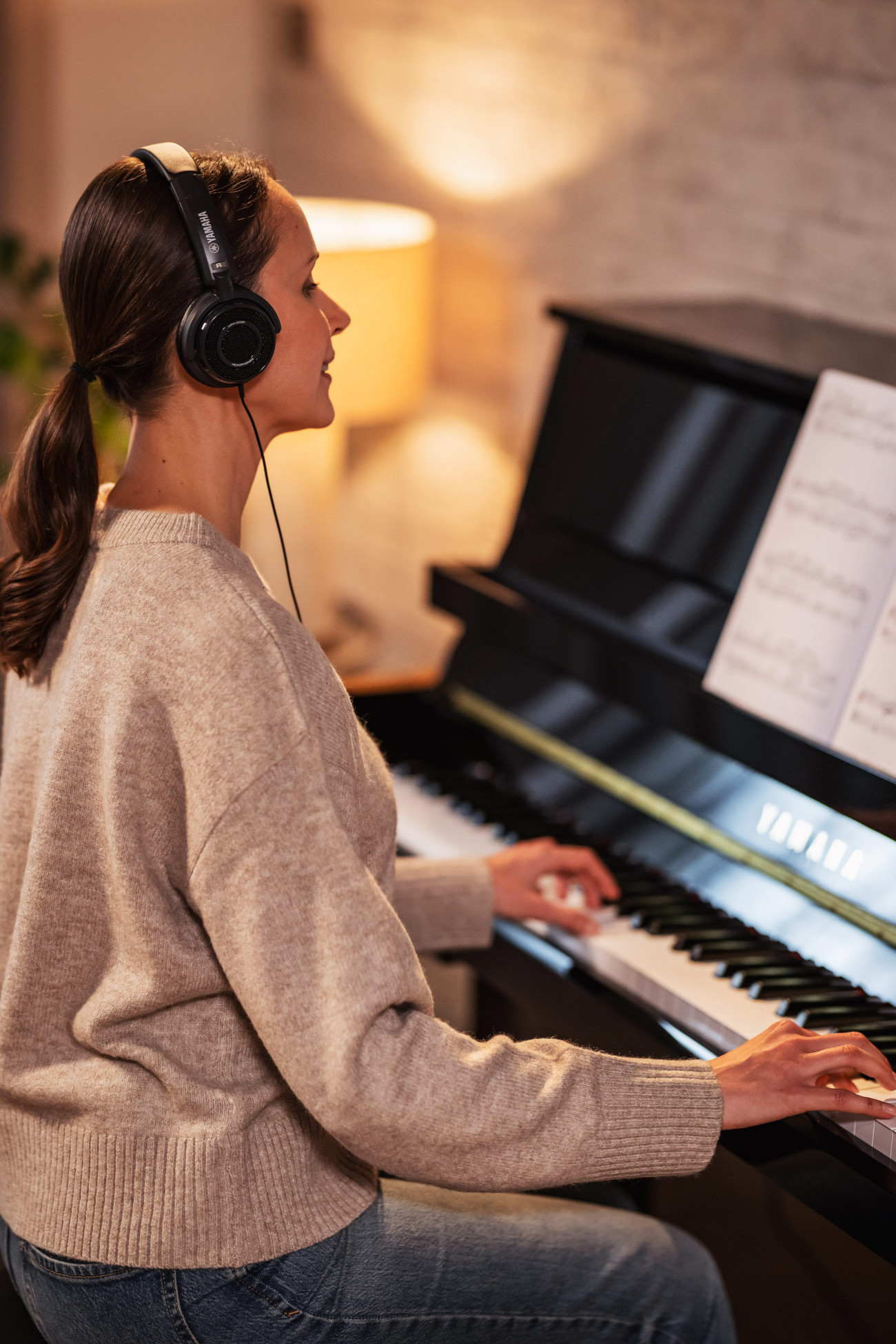 zoom Yamaha B-Serie Klavier